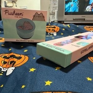 bundle of Pusheen apple watch silicone strap and speaker